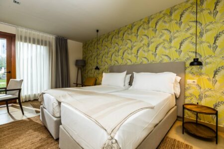Comfort room with terrace